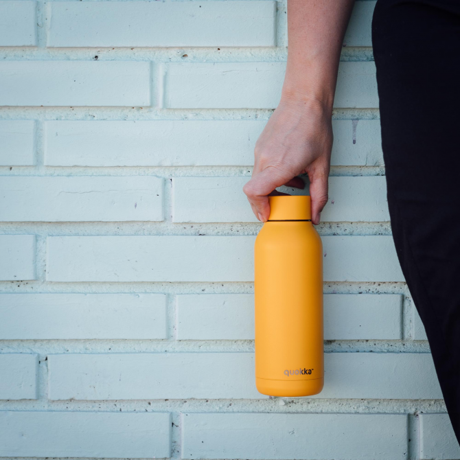 QUOKKA BOTELLA TERMO ACERO INOXIDABLE SOLID AMBER YELLOW 510 ML