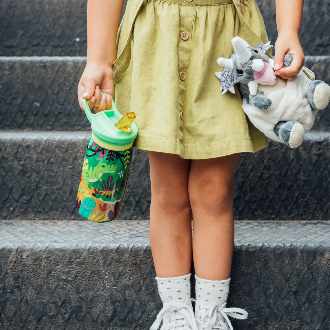 QUOKKA KIDS BOTELLA TERMO ACERO INOXIDABLE CON SIPPER POP DINOSAURS JUNGLE 445 ML
