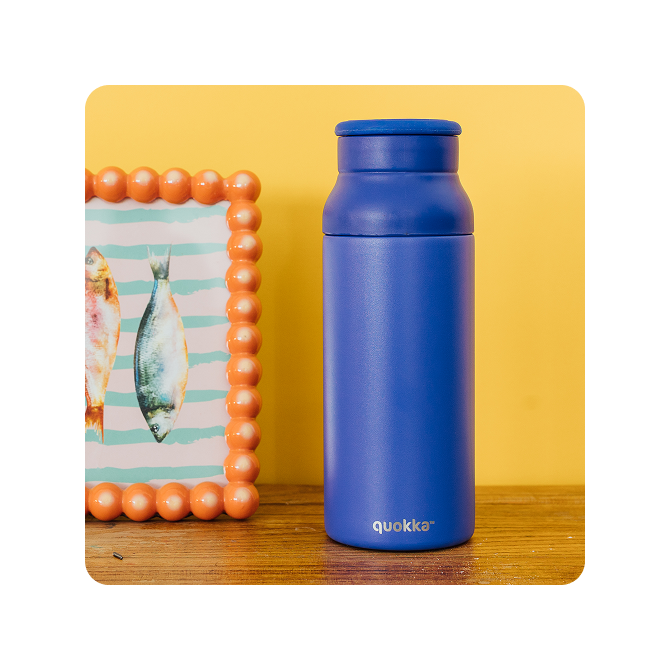 QUOKKA BOTELLA TERMO ACERO INOXIDABLE CON ASA DE SILICONA ECHO DUSK BLUE 690 ML