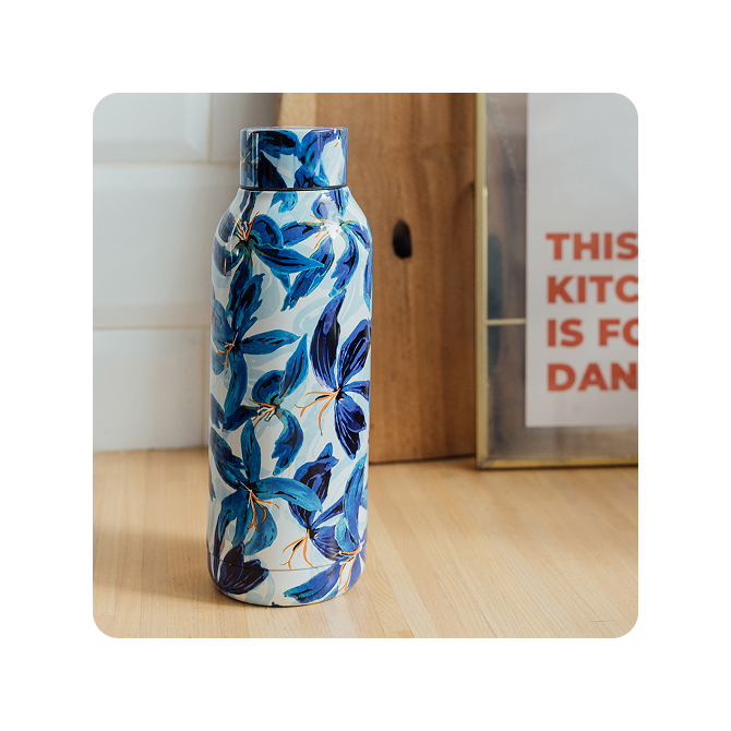 QUOKKA BOTELLA TERMO ACERO INOXIDABLE SOLID BLUE HIBISCUS 510 ML