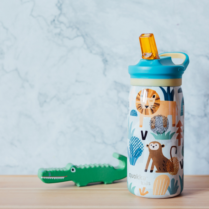 QUOKKA KIDS BOTELLA TERMO ACERO INOXIDABLE CON SIPPER POP SAFARI 445 ML