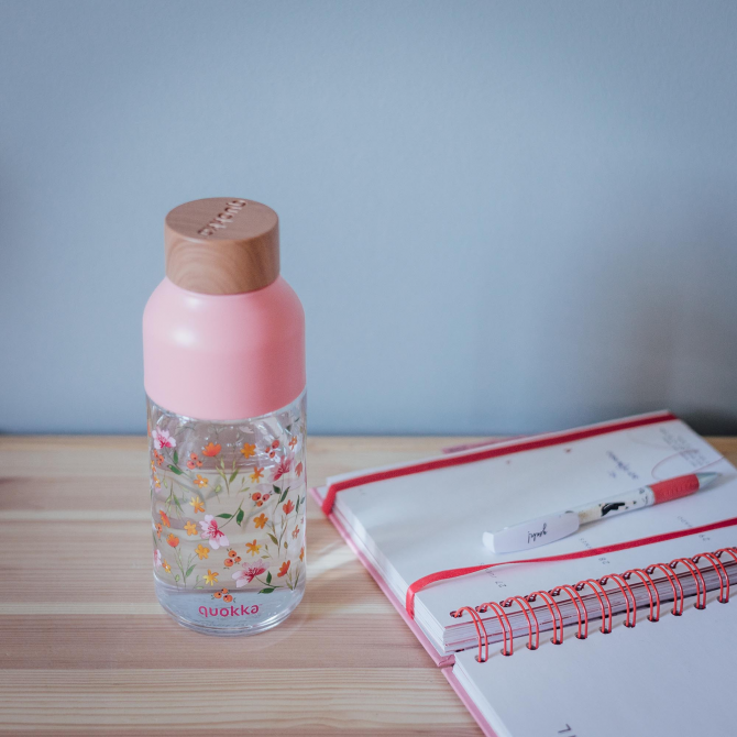 QUOKKA BOTELLA ECOZEN ICE PINK FLOWERS 570 ML