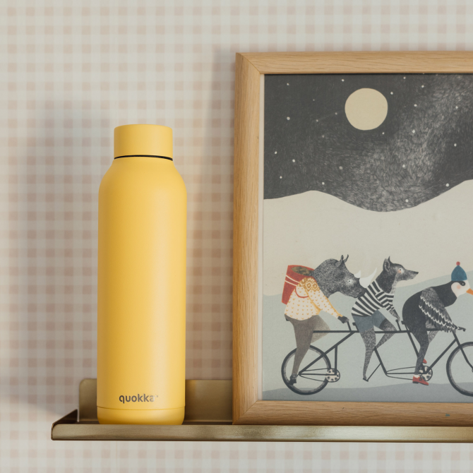 QUOKKA BOTELLA TERMO ACERO INOXIDABLE SOLID LIGHT YELLOW 630 ML