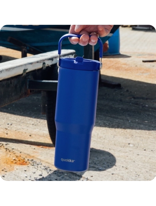 QUOKKA VASO COOL TERMO ACERO INOXIDABLE CON ASA CORE DUSK BLUE 860 ML