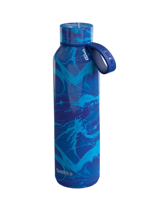 QUOKKA BOTELLA TERMO ACERO INOXIDABLE SOLID CON COLGADOR WAVES 630 ML