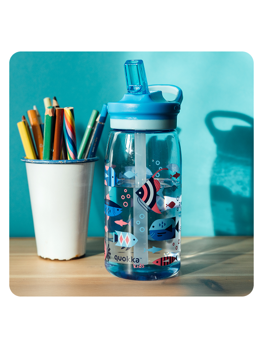 QUOKKA KIDS BOTELLA ECOZEN CON SIPPER GLOW SEA LIFE 580 ML