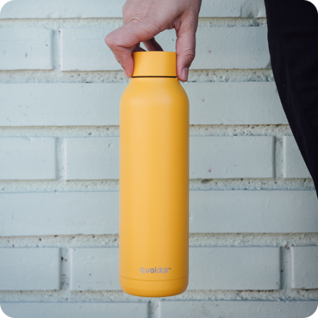 QUOKKA BOTELLA TERMO ACERO INOXIDABLE SOLID AMBER YELLOW 630 ML
