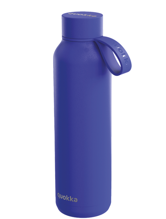 QUOKKA BOTELLA TERMO ACERO INOXIDABLE SOLID CON COLGADOR DUSK BLUE 630 ML