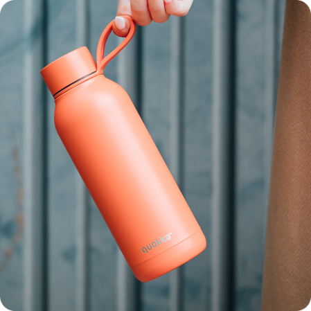 QUOKKA BOTELLA TERMO ACERO INOXIDABLE SOLID CON COLGADOR ORANGE 510 ML